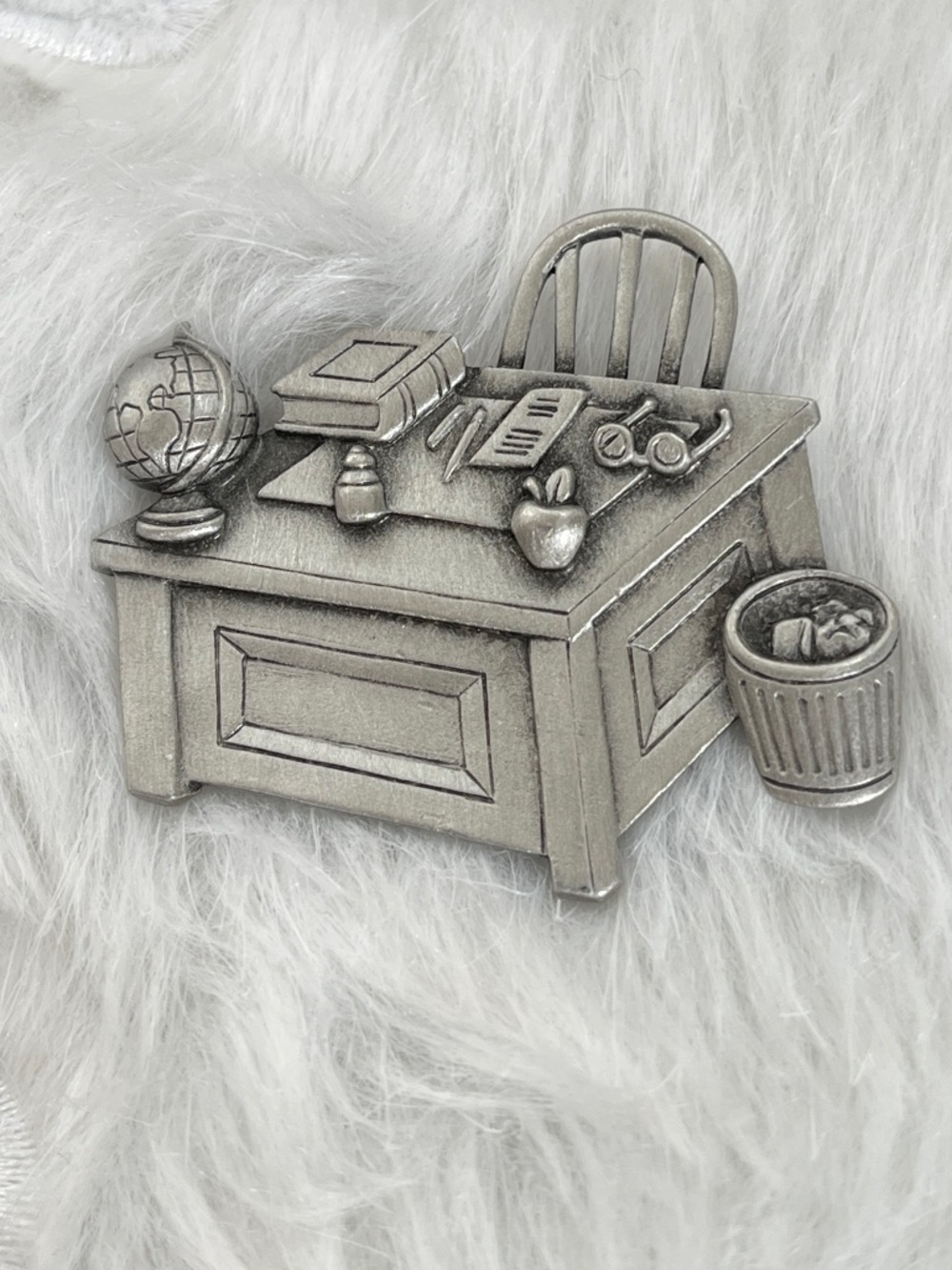 VINTAGE JJ Jonette Signed Pewter Tone Metal Brooch Teachers Desk School Educator